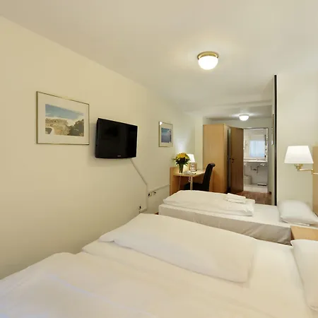 Bellevue 3* Dusseldorf