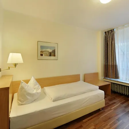 Bellevue 3* Dusseldorf