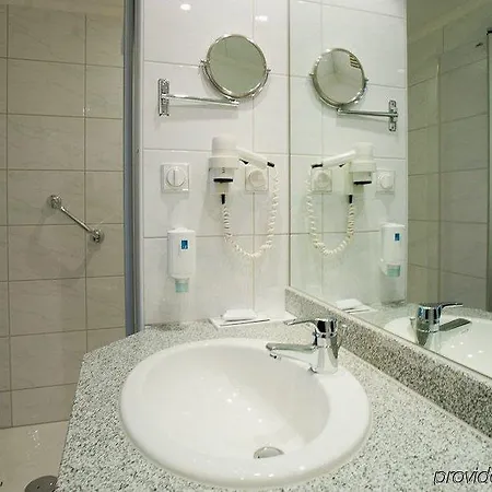 Bellevue מלון 3*